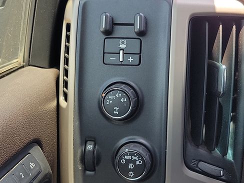 Used 2015 GMC Sierra 1500 Denali w/ Driver Alert Package AWD/4WD image 16