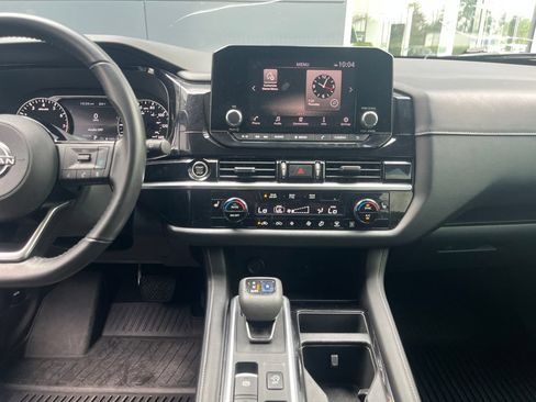 Used 2022 Nissan Pathfinder SV FWD image 19