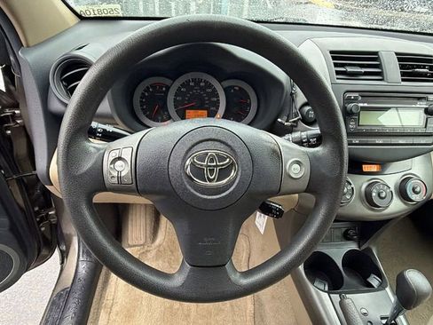 Used 2012 Toyota RAV4 4WD image 26