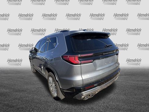 Used 2024 GMC Acadia Denali image 8