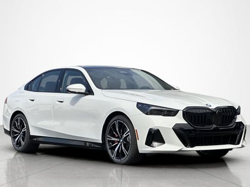 New 2027 BMW 530i xDrive w/ M Sport Package AWD/4WD image 7