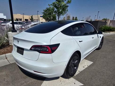 Used 2021 Tesla Model 3 Standard Range Plus RWD image 16