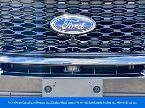 Used 2020 Ford Explorer Limited w/ Hybrid Equipment Group 310A AWD/4WD image 3