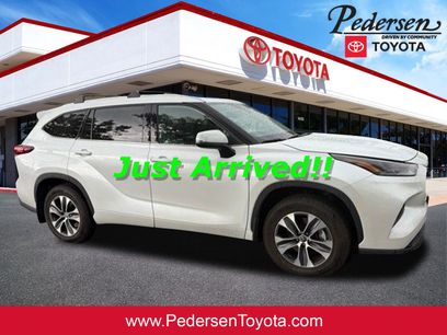 Used 2022 Toyota Highlander XLE