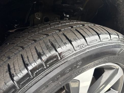 Used 2024 Honda Pilot Touring image 32