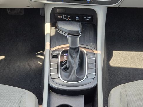 Used 2024 Hyundai Kona SEL FWD image 19