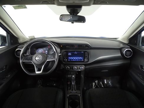 Used 2023 Nissan Kicks SV image 27