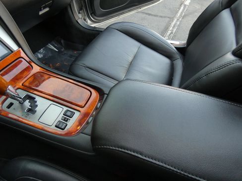 Used 2006 Lexus SC 430 Convertible RWD image 53