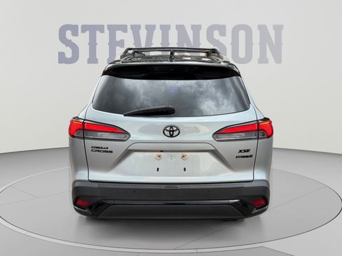 Used 2023 Toyota Corolla Cross AWD Hybrid w/ Convenience Package image 4
