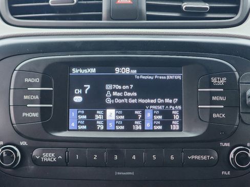 Used 2018 Kia Soul image 9