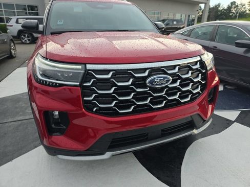 Used 2026 Ford Explorer Platinum RWD image 7