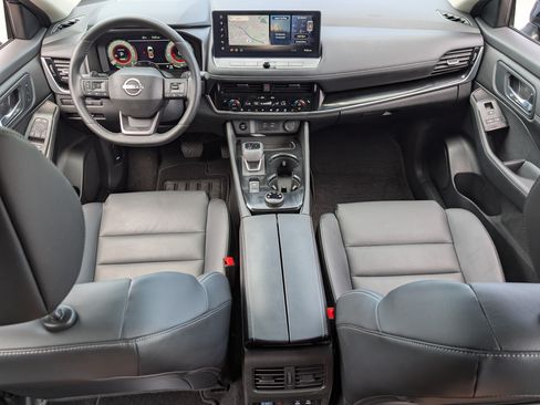 Used 2025 Nissan Rogue SL w/ Tech Package AWD/4WD image 21