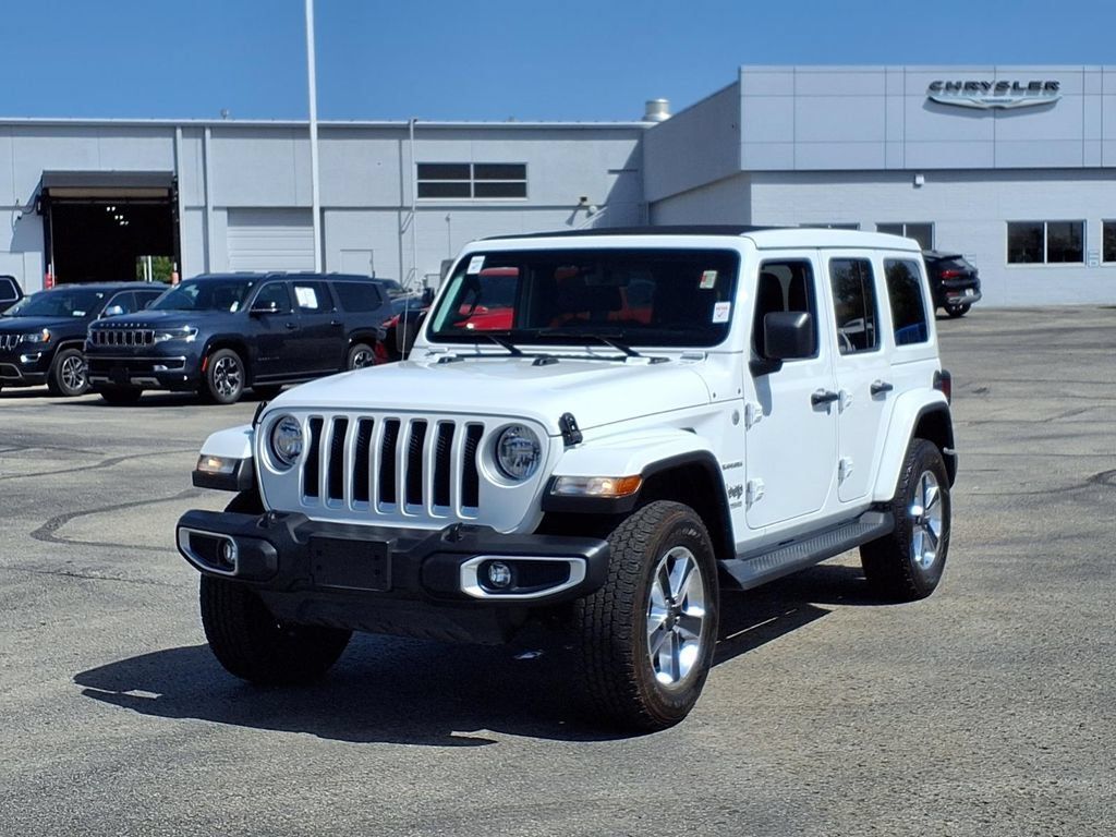 Used 2022 Jeep Wrangler Unlimited Sahara w/ Cold Weather Group AWD/4WD image 2