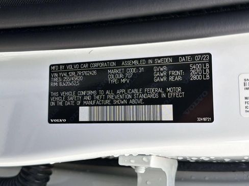 Used 2024 Volvo XC60 B5 Plus w/ Protection Package Premier AWD/4WD image 20