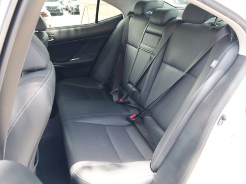 Used 2015 Lexus IS 250 RWD image 34
