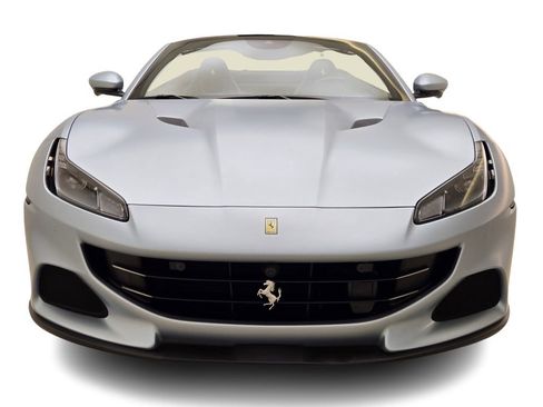 Used 2022 Ferrari Portofino M RWD image 2