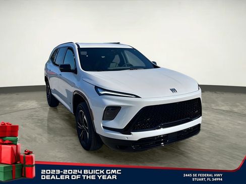 New 2025 Buick Enclave Sport Touring w/ Super Cruise Package image 7