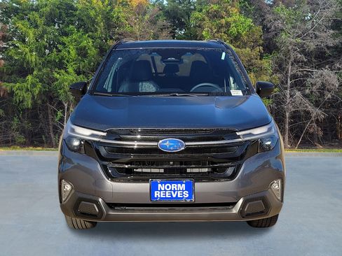 New 2025 Subaru Forester Touring image 2