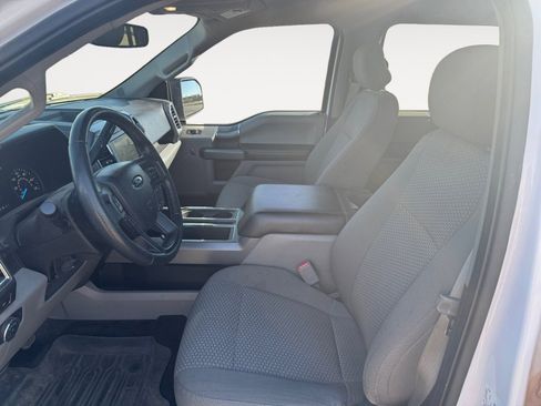 Used 2016 Ford F150 XLT w/ Equipment Group 302A Luxury image 8