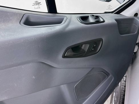 Used 2018 Ford Transit 250 138 RWD image 22