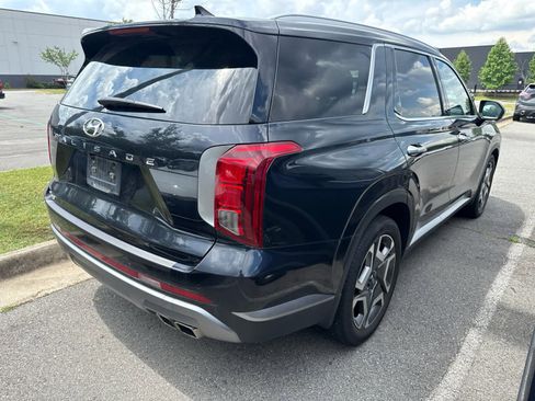 Used 2023 Hyundai Palisade SEL FWD image 3