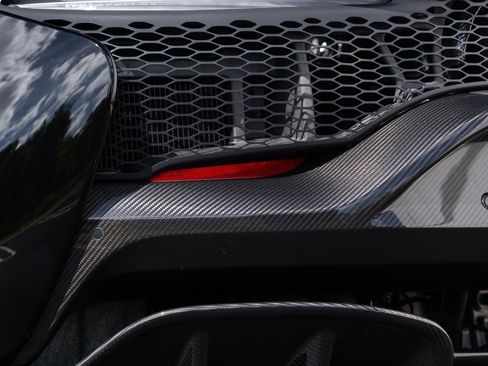 Used 2023 McLaren Artura RWD image 38