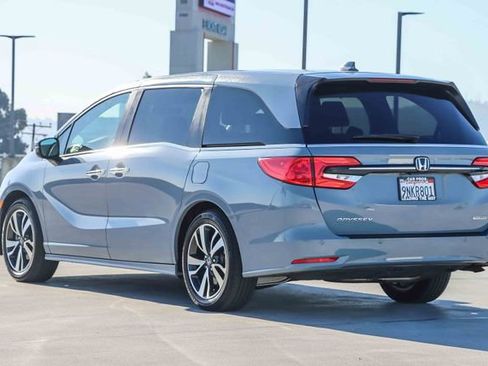 Certified 2024 Honda Odyssey Touring image 6