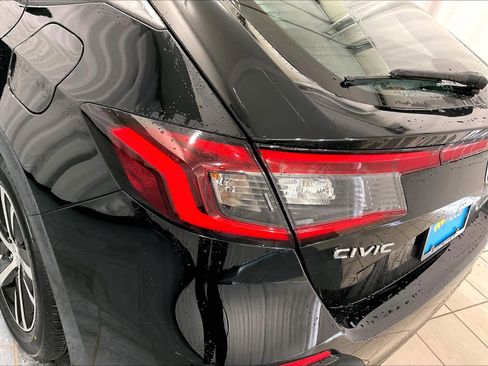 Used 2023 Honda Civic LX image 31
