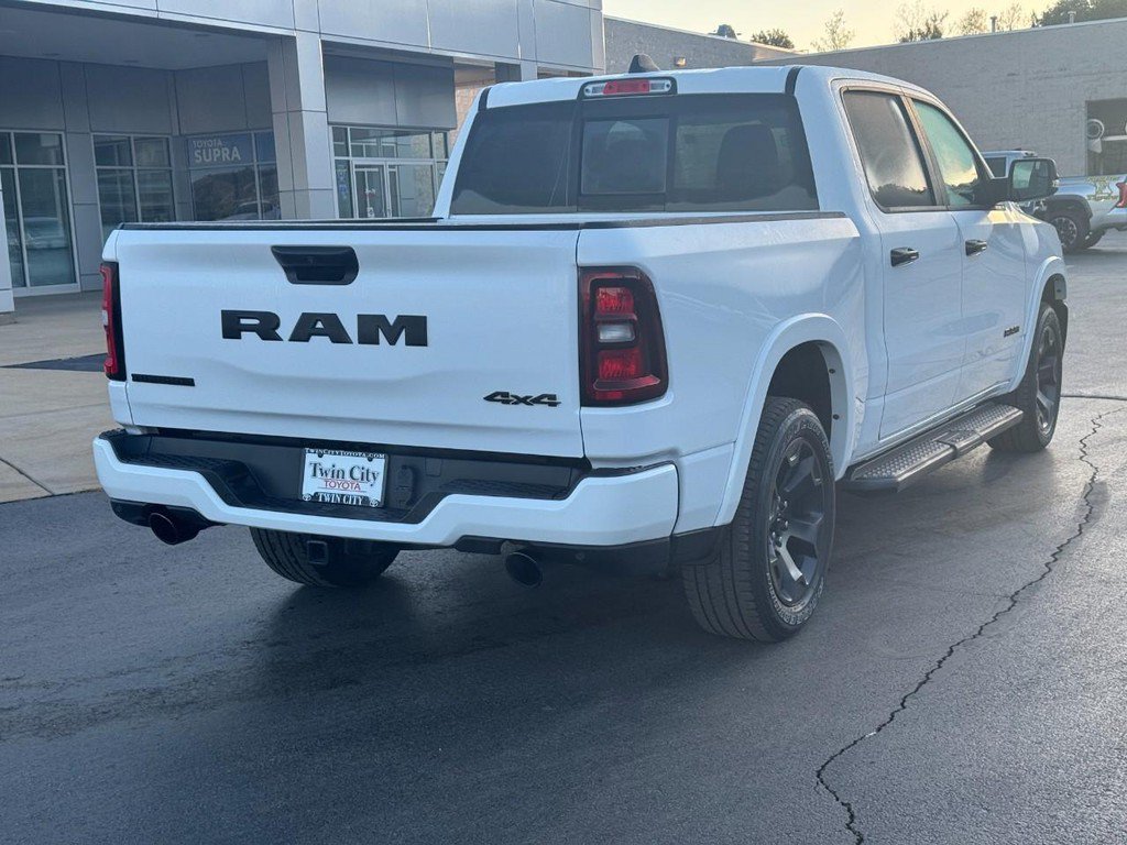 Used 2025 RAM 1500 Big Horn AWD/4WD image 3