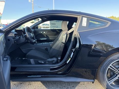 New 2025 Ford Mustang Coupe image 10