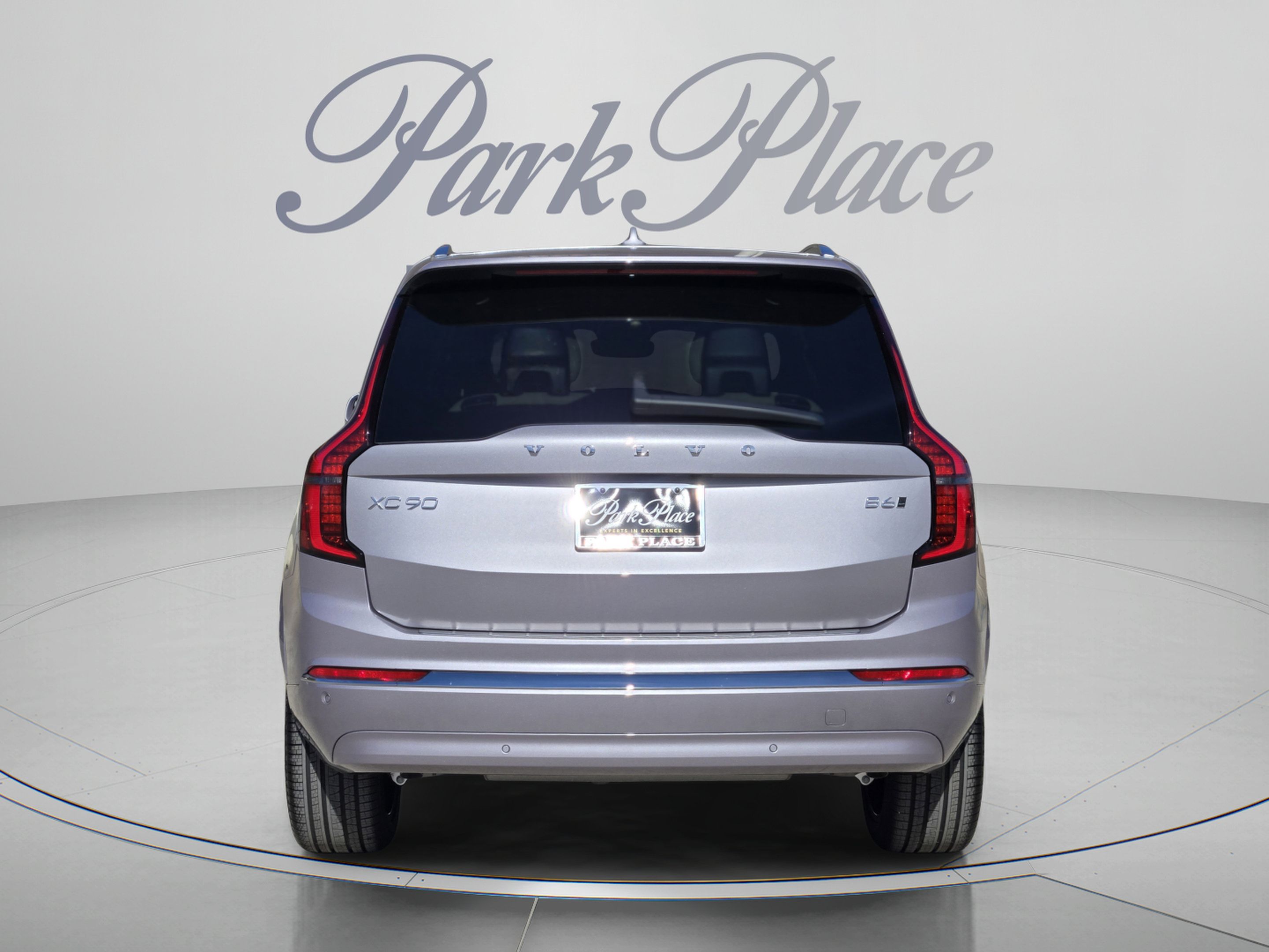 Used 2026 Volvo XC90 B6 Plus w/ Protection Package Premier AWD/4WD image 4