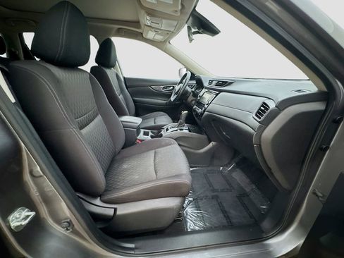 Used 2019 Nissan Rogue SV w/ Sun & Sound Touring Package AWD/4WD image 35