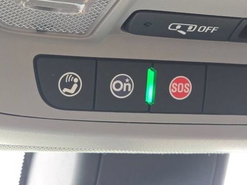 Used 2019 Chevrolet Equinox LT AWD/4WD image 16
