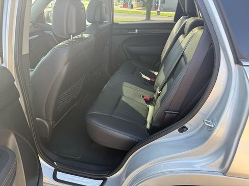 Used 2013 Kia Sorento SX w/ SX Premium Pkg FWD image 21