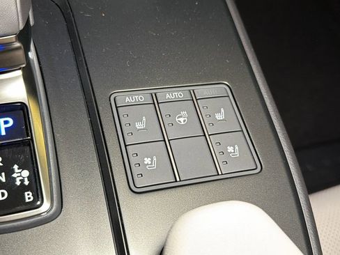 New 2026 Lexus UX 300h AWD image 25