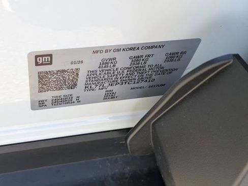New 2026 Chevrolet Trax RS w/ Sunroof Package FWD image 38
