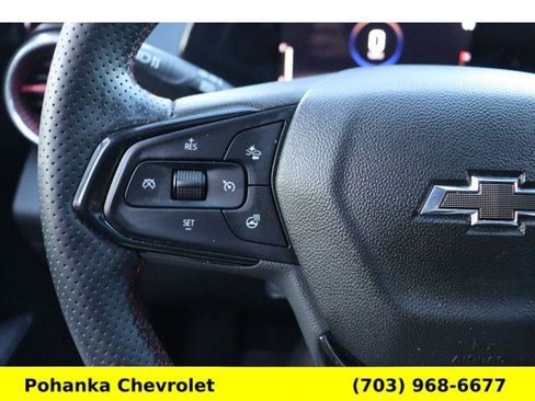 Used 2024 Chevrolet Trax RS w/ Sunroof Package image 18