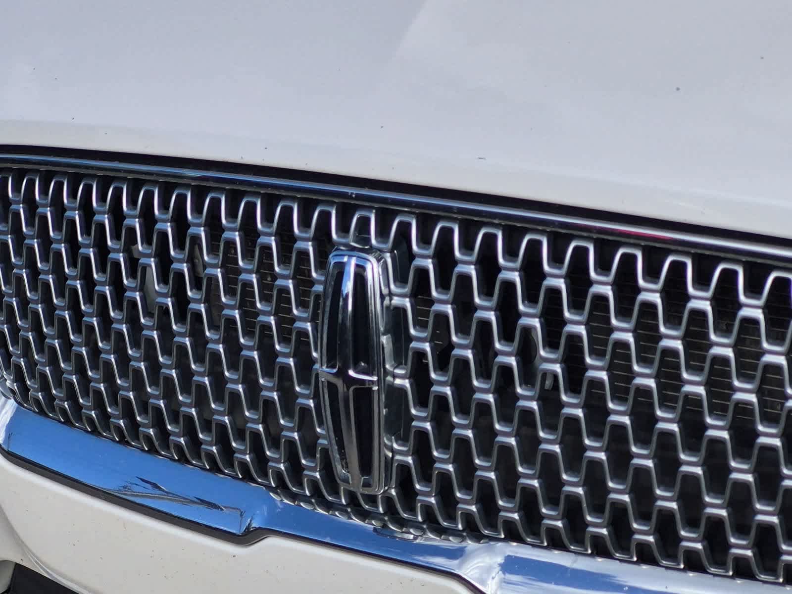 Used 2017 Lincoln MKZ Select FWD image 12