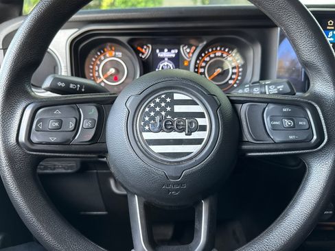 Used 2024 Jeep Wrangler Sport image 21