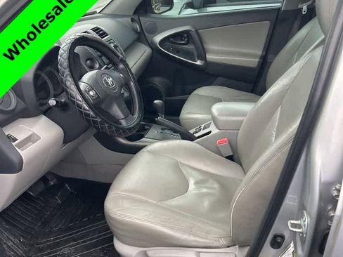 Used 2012 Toyota RAV4 image 3