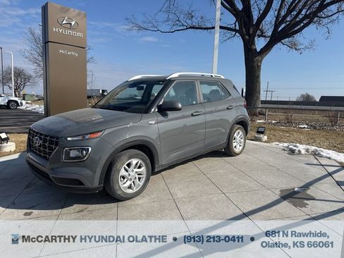 Used 2020 Hyundai Venue SEL w/ Convenience Package image 1