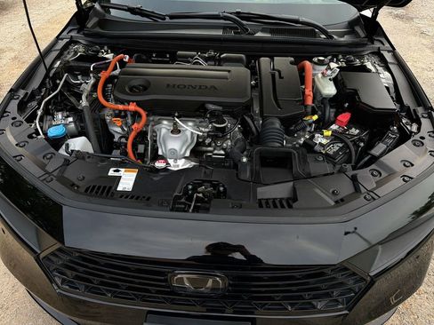 Used 2025 Honda Accord Touring image 18