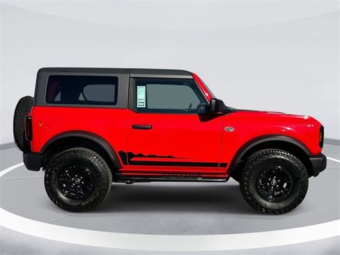 Used 2022 Ford Bronco Wildtrak image 3