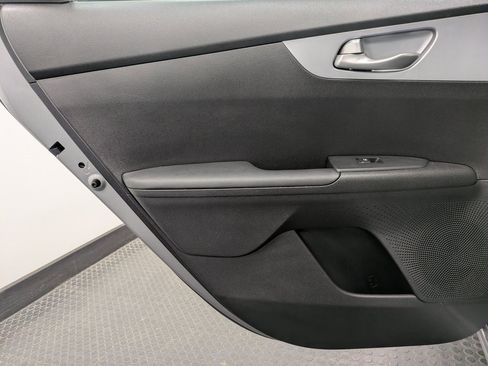 Used 2023 Kia Forte LXS w/ LXS Technology Package image 22