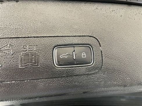 Used 2023 Lincoln Aviator AWD image 34
