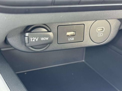 Used 2025 Hyundai Elantra Hybrid FWD image 27