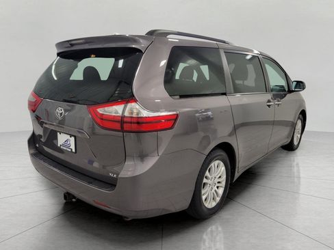 Used 2015 Toyota Sienna XLE FWD image 19