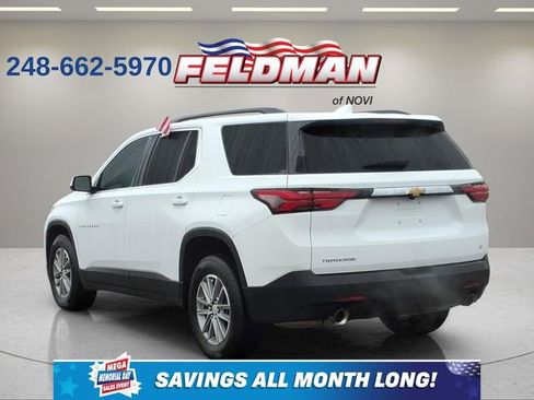 Used 2023 Chevrolet Traverse LT FWD image 3