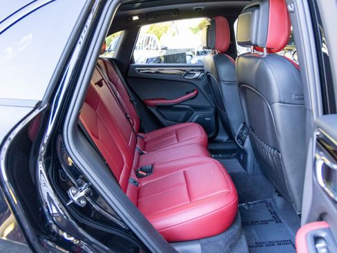 Certified 2025 Porsche Macan S image 49