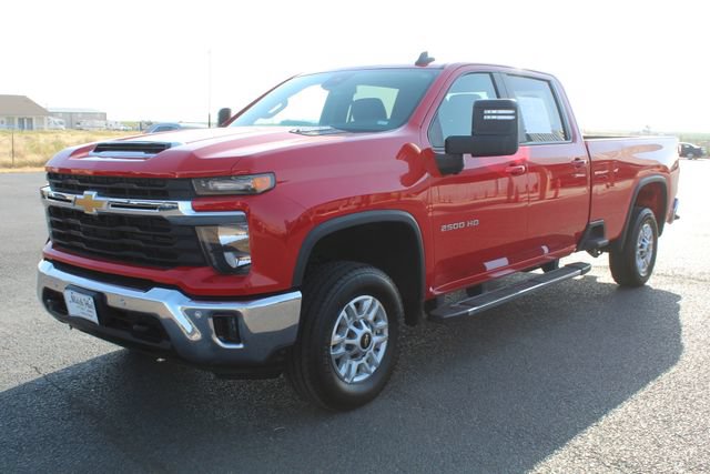 Used 2025 Chevrolet Silverado 2500 LT w/ Safety Package AWD/4WD image 9